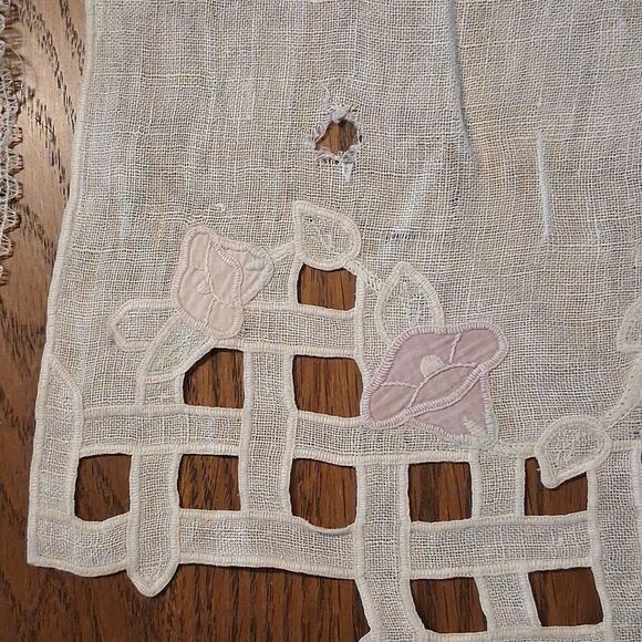 Vintage Bundle Of 2 Linen & Lace Table Runners - Picture 4 of 7